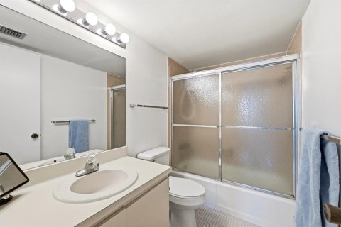 Condominio en venta en Pompano Beach, Florida, 2 dormitorios, 95.22 m2 № 2084501 - foto 14