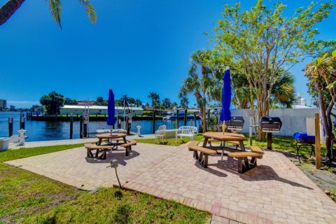 Condominio en venta en Pompano Beach, Florida, 2 dormitorios, 95.22 m2 № 2084501 - foto 28