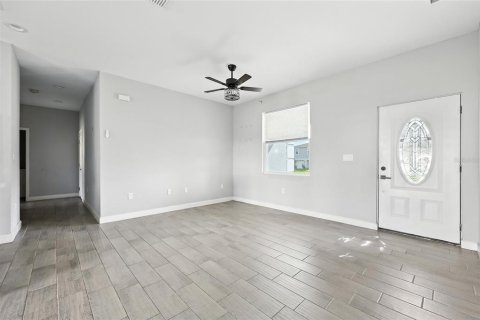 Casa en venta en Poinciana, Florida, 3 dormitorios, 121.24 m2 № 1899028 - foto 4