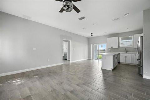 Casa en venta en Poinciana, Florida, 3 dormitorios, 121.24 m2 № 1899028 - foto 5
