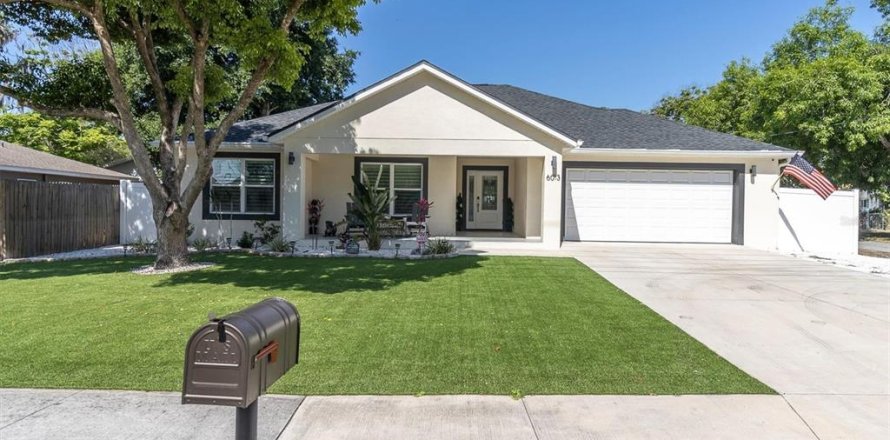 Villa ou maison à New Port Richey, Floride 3 chambres, 157.19 m2 № 2149861