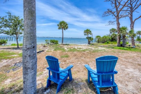 Villa ou maison à louer à Englewood, Floride: 2 chambres, 111.48 m2 № 1775587 - photo 29