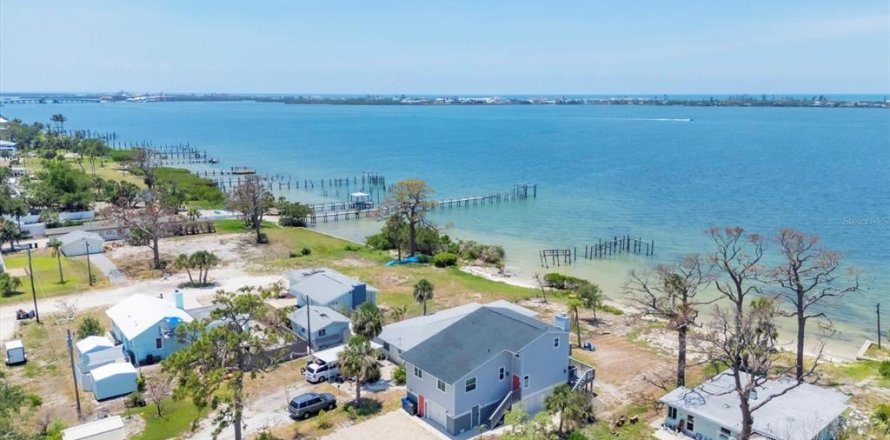 Villa ou maison à Englewood, Floride 2 chambres, 111.48 m2 № 1775587