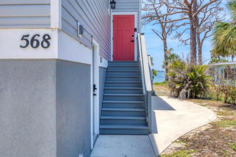Villa ou maison à louer à Englewood, Floride: 2 chambres, 111.48 m2 № 1775587 - photo 6