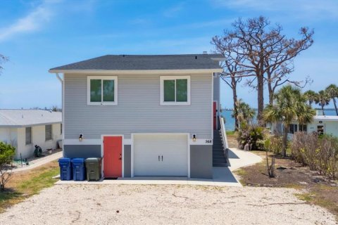 Villa ou maison à louer à Englewood, Floride: 2 chambres, 111.48 m2 № 1775587 - photo 4