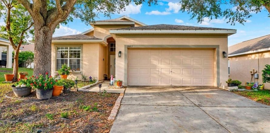 Villa ou maison à Brooksville, Floride 3 chambres, 195.09 m2 № 2419551