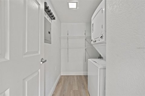 Condominio en alquiler en Tampa, Florida, 2 dormitorios, 122.63 m2 № 2196670 - foto 20