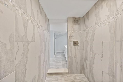 Condominio en alquiler en Tampa, Florida, 2 dormitorios, 122.63 m2 № 2196670 - foto 15