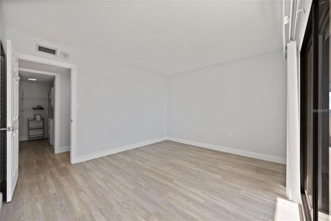 Condominio en alquiler en Tampa, Florida, 2 dormitorios, 122.63 m2 № 2196670 - foto 16