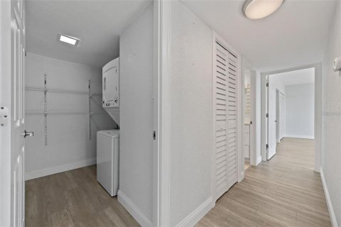 Condominio en alquiler en Tampa, Florida, 2 dormitorios, 122.63 m2 № 2196670 - foto 21
