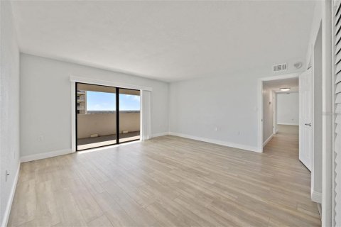 Condominio en alquiler en Tampa, Florida, 2 dormitorios, 122.63 m2 № 2196670 - foto 11