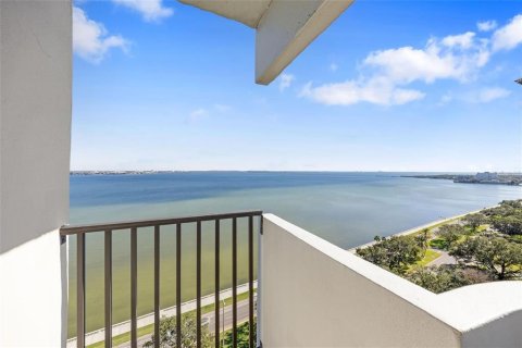 Condominio en Tampa, Florida, 2 dormitorios № 2196670