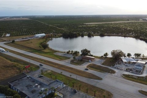 Propiedad comercial en alquiler en Lake Placid, Florida, 153.1 m2 № 1843761 - foto 12