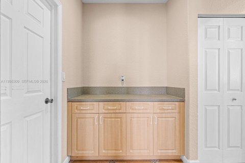 Купить виллу или дом в Хомстед, Флорида 4 спальни, 258.55м2, № 2062907 - фото 15