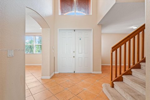 Купить виллу или дом в Хомстед, Флорида 4 спальни, 258.55м2, № 2062907 - фото 5