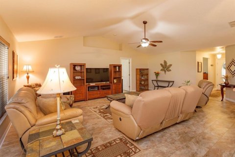 House in Eustis, Florida 3 bedrooms, 189.06 sq.m. № 1855547 - photo 7