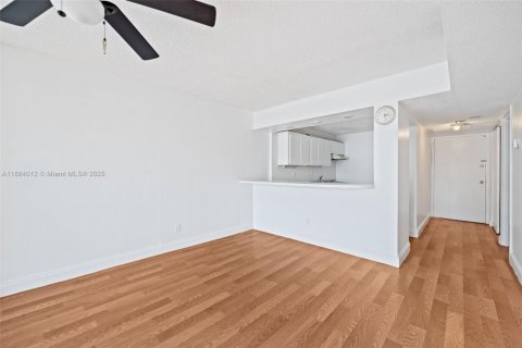 Copropriété à vendre à Sunny Isles Beach, Floride: 1 chambre, 50.72 m2 № 1930328 - photo 9