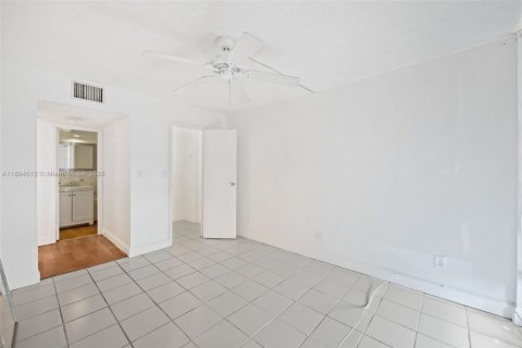Copropriété à vendre à Sunny Isles Beach, Floride: 1 chambre, 50.72 m2 № 1930328 - photo 23