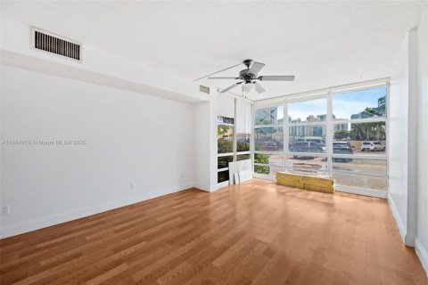 Copropriété à vendre à Sunny Isles Beach, Floride: 1 chambre, 50.72 m2 № 1930328 - photo 15