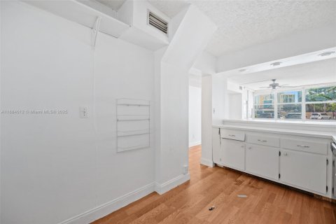Copropriété à vendre à Sunny Isles Beach, Floride: 1 chambre, 50.72 m2 № 1930328 - photo 13