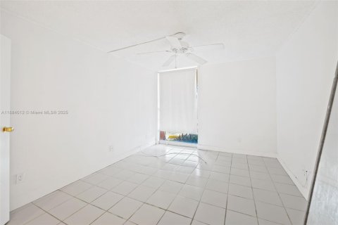 Copropriété à vendre à Sunny Isles Beach, Floride: 1 chambre, 50.72 m2 № 1930328 - photo 22