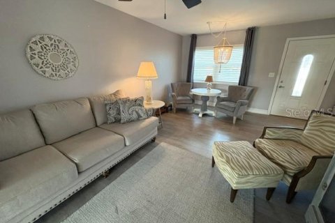 House in Sun City Center, Florida 1 bedroom, 77.48 sq.m. № 2379620 - photo 15