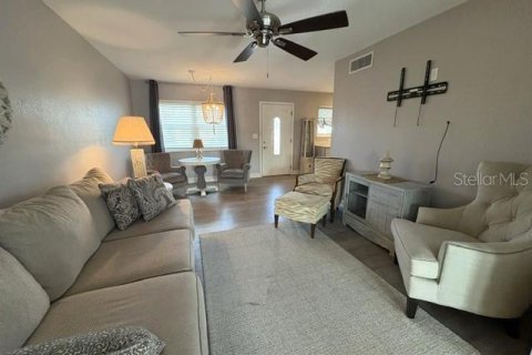 House in Sun City Center, Florida 1 bedroom, 77.48 sq.m. № 2379620 - photo 20