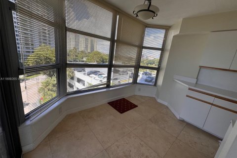 Copropriété à louer à Aventura, Floride: 2 chambres, 126.44 m2 № 1951194 - photo 8