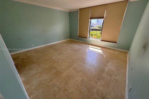 Copropriété à louer à Aventura, Floride: 2 chambres, 126.44 m2 № 1951194 - photo 3