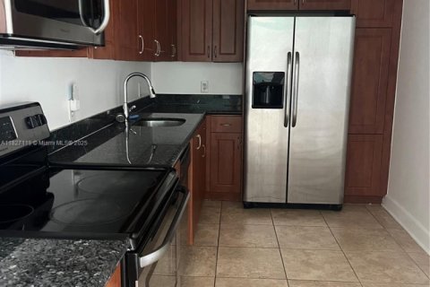 Copropriété à vendre à Miami Beach, Floride: 2 chambres, 119.57 m2 № 1938406 - photo 2