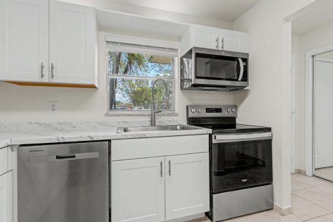 Adosado en venta en Deerfield Beach, Florida, 2 dormitorios, 110.37 m2 № 2083195 - foto 3