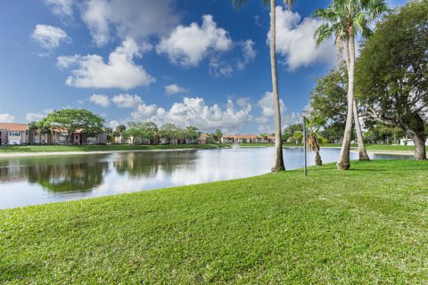 Adosado en venta en Deerfield Beach, Florida, 2 dormitorios, 110.37 m2 № 2083195 - foto 17