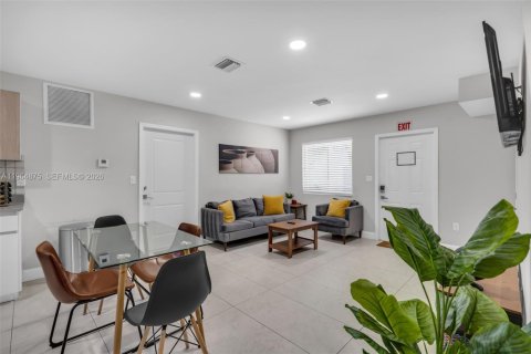 Купить виллу или дом в Форт-Лодердейл, Флорида 3 спальни, 111.11м2, № 2026246 - фото 5