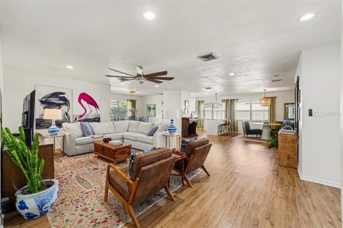 Casa en venta en Lakeland, Florida, 3 dormitorios, 178 m2 № 2151806 - foto 8