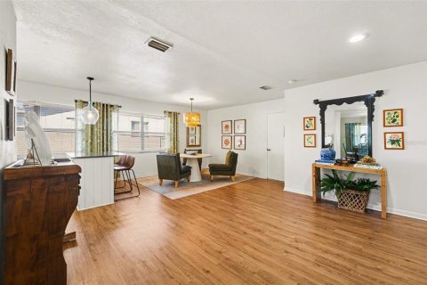 Casa en venta en Lakeland, Florida, 3 dormitorios, 178 m2 № 2151806 - foto 9