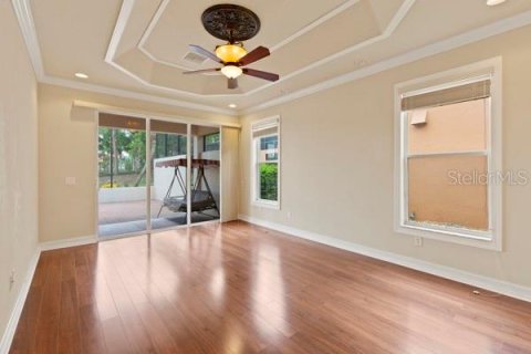 House in Wimauma, Florida 4 bedrooms, 260.03 sq.m. № 2133792 - photo 16