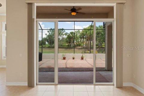 House in Wimauma, Florida 4 bedrooms, 260.03 sq.m. № 2133792 - photo 22