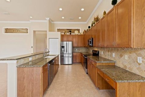 House in Wimauma, Florida 4 bedrooms, 260.03 sq.m. № 2133792 - photo 13