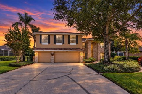 House in Oviedo, Florida 4 bedrooms, 361.02 sq.m. № 2393733