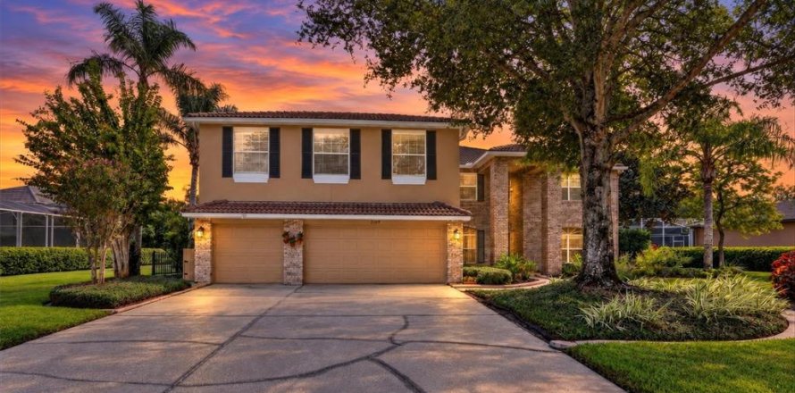 House in Oviedo, Florida 4 bedrooms, 361.02 sq.m. № 2393733