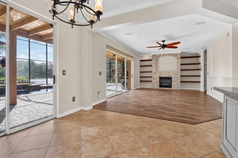 House in Oviedo, Florida 4 bedrooms, 361.02 sq.m. № 2393733 - photo 19