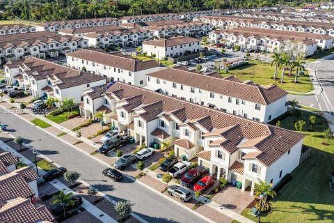 Touwnhouse à vendre à Homestead, Floride: 3 chambres, 157.47 m2 № 2066724 - photo 8