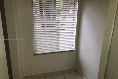 Снять в аренду кондоминиум в Майами, Флорида 2 спальни, 90.86м2, № 2003753 - фото 20