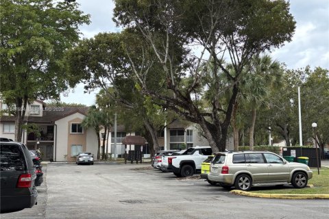 Снять в аренду кондоминиум в Майами, Флорида 2 спальни, 90.86м2, № 2003753 - фото 28