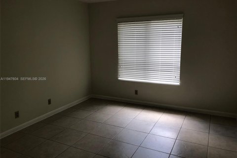 Снять в аренду кондоминиум в Майами, Флорида 2 спальни, 90.86м2, № 2003753 - фото 21