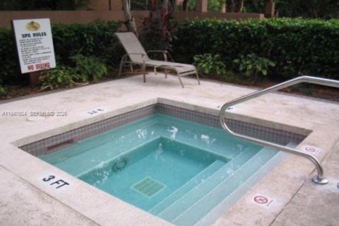 Снять в аренду кондоминиум в Майами, Флорида 2 спальни, 90.86м2, № 2003753 - фото 14