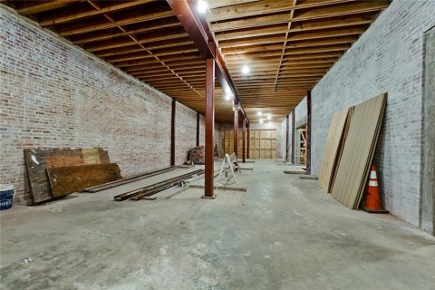 Immobilier commercial à louer à Bradenton, Floride: 903.47 m2 № 2308427 - photo 12