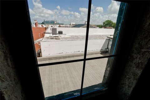 Immobilier commercial à louer à Bradenton, Floride: 903.47 m2 № 2308427 - photo 10