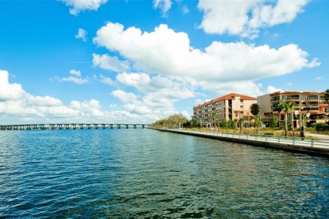 Immobilier commercial à louer à Bradenton, Floride: 903.47 m2 № 2308427 - photo 23