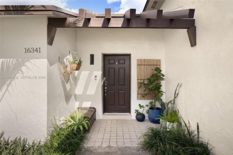 Купить виллу или дом в Майами, Флорида 4 спальни, 141.12м2, № 2050298 - фото 2